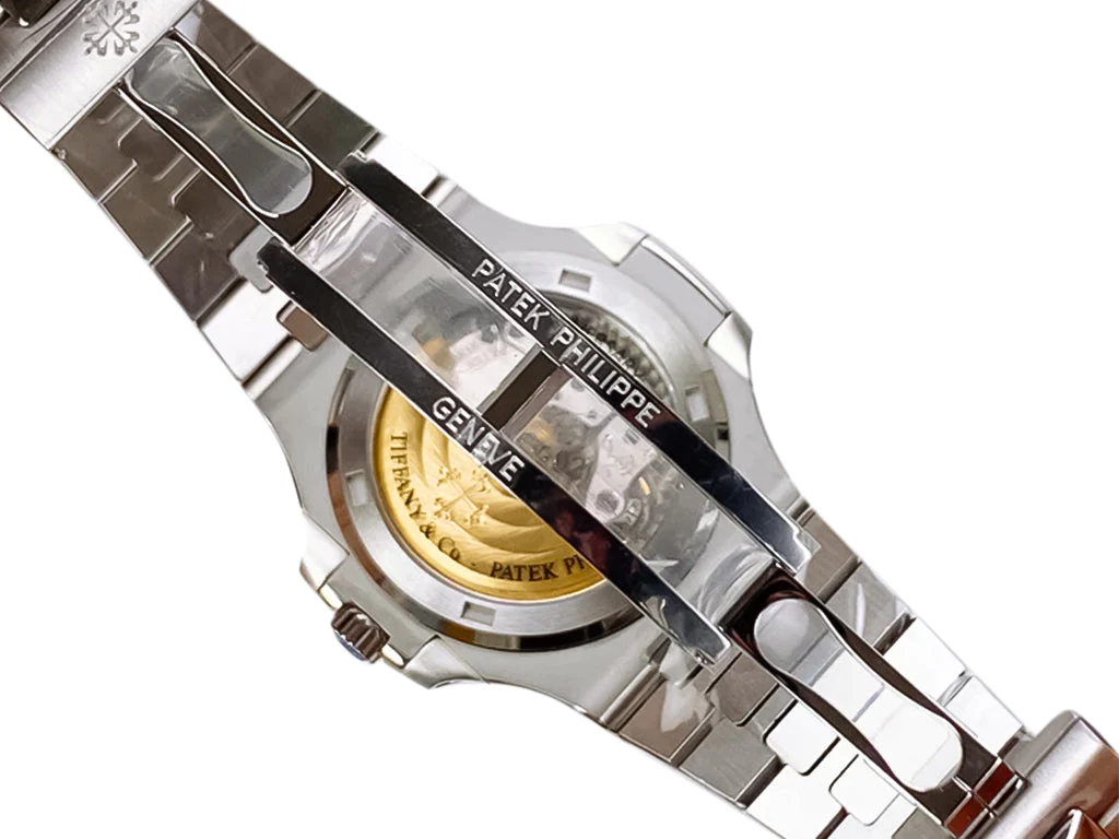 Nautilus Stainless Steel 'Tiffany' with Tiffany Blue Dial (40mm)