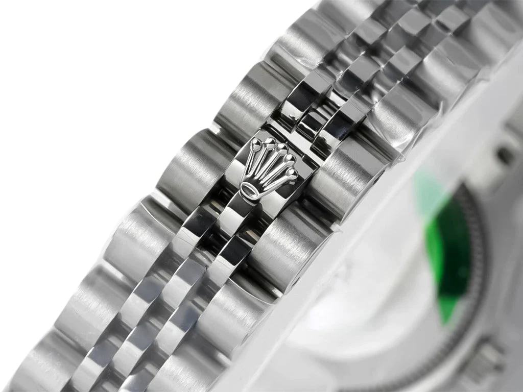 Lady-Datejust 28 Stainless Steel on Jubilee with Pink Dial (Roman Numerals) and Fluted Bezel