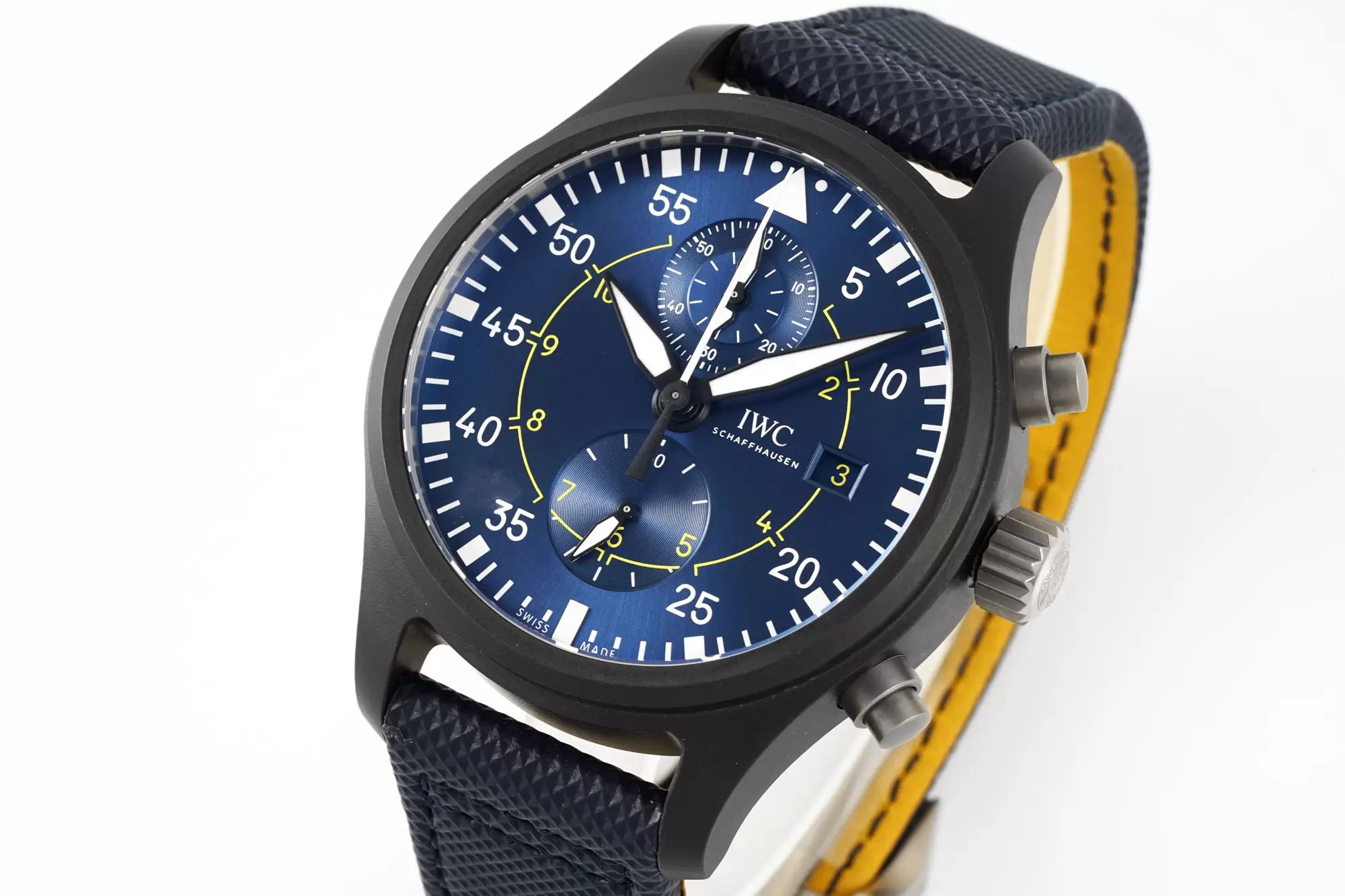 IWC Pilot's Watch Blue Angle Ceramic Case with Black Dial(44mm)