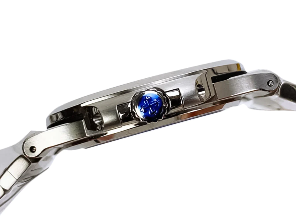 Nautilus Stainless Steel with Green Dial (40mm)