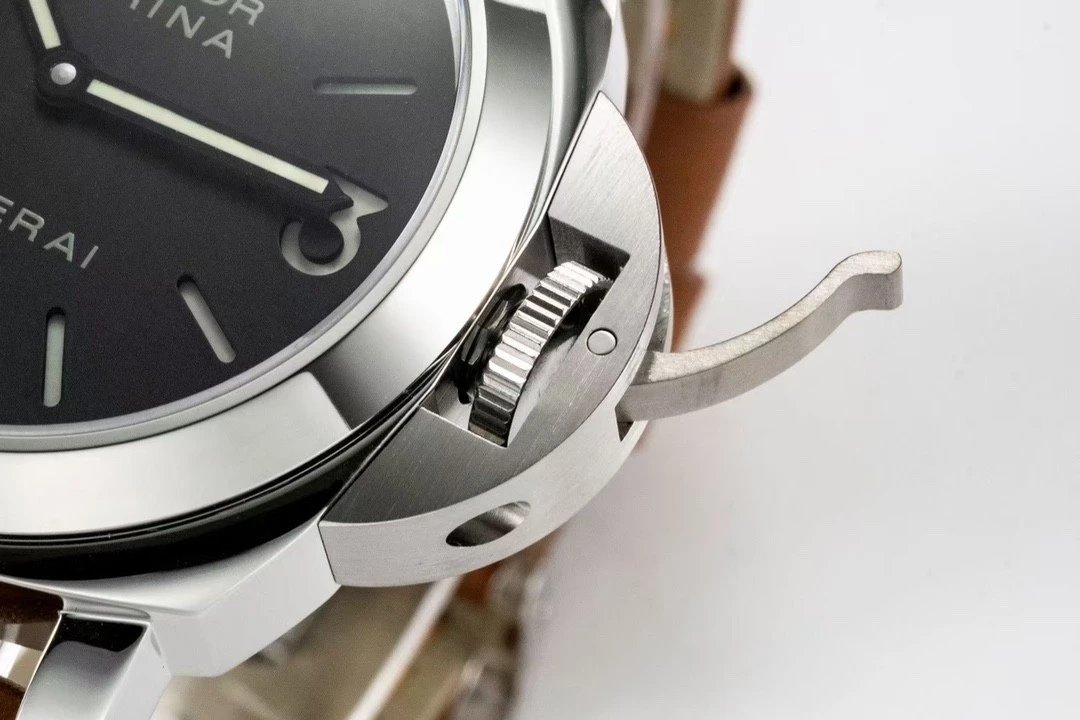 Luminor Marina Stainless Steel with Black Dial and Brown Leather Strap (44mm)