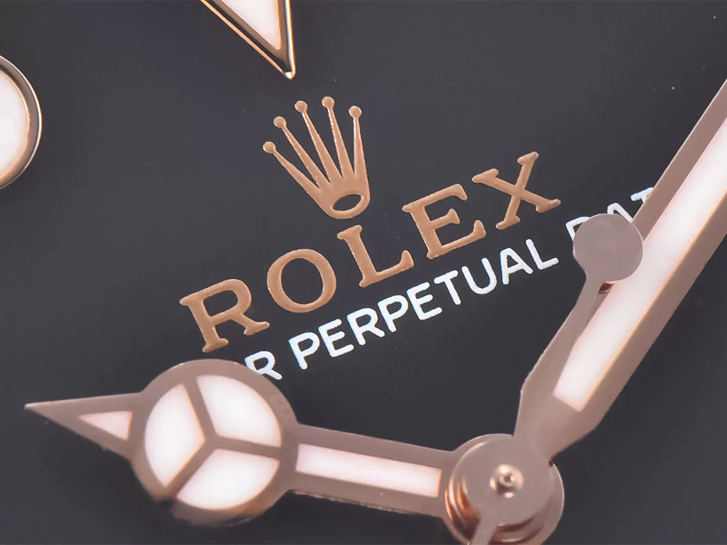 Yacht-Master Rose Gold on Oysterflex with Black Dial (40mm)