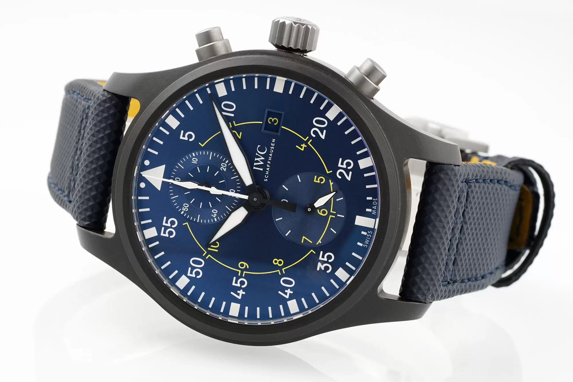 IWC Pilot's Watch Blue Angle Ceramic Case with Black Dial(44mm)