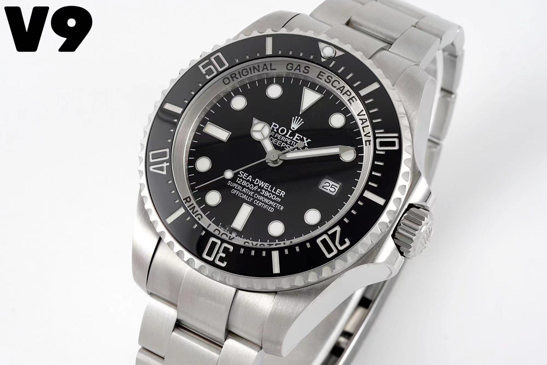 Sea-Dweller 126600 Stainless Steel with Black Dial (44mm)