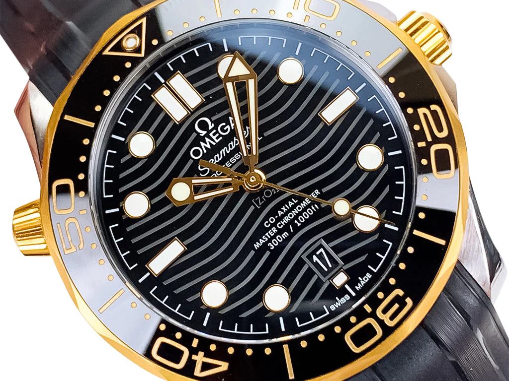 Seamaster Diver 300 Stainless Steel with Black Dial and Gold Bezel on Rubber Strap (42mm)