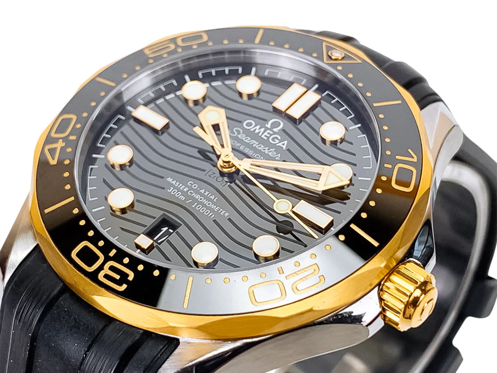 Seamaster Diver 300 Stainless Steel with Black Dial and Gold Bezel on Rubber Strap (42mm)