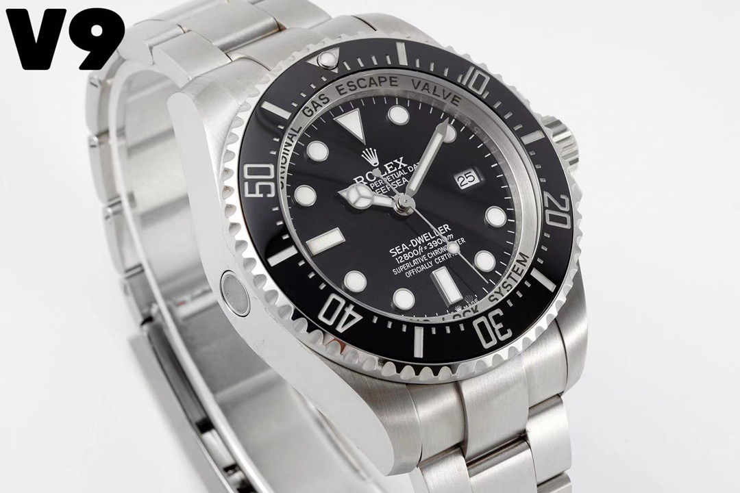 Sea-Dweller 126600 Stainless Steel with Black Dial (44mm)