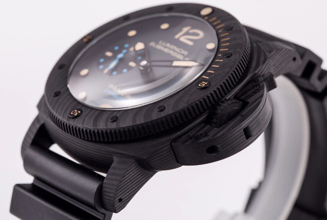 Luminor Submersible 47 3 Days Automatic 'Carbotech' Titanium and Carbon Case with black dial and Black strap (47mm)