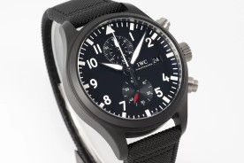 IWC Pilots's Automatic Ceramic Case with Black Dial(44mm)