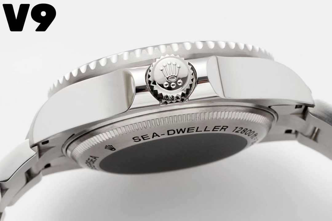 Sea-Dweller 126600 Stainless Steel with Black Dial (44mm)