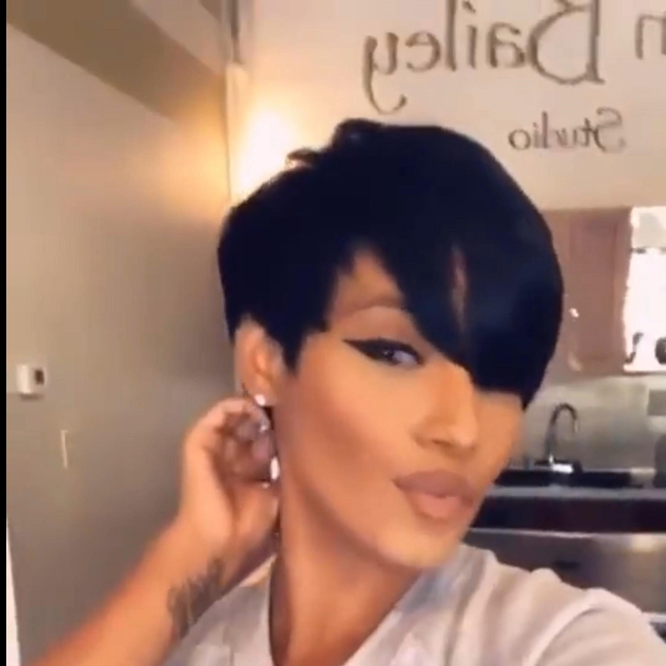 BL Wear Go Glueless Short Human Hair Wigs Pixie Cut Straight Remy Brazilian Hair for Black Women Highlight Color Cheap Glueless Wig