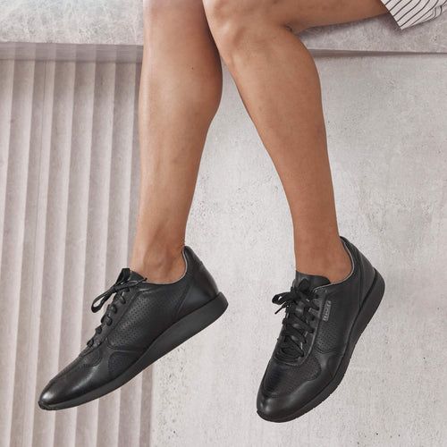 Winnie II Black/Black