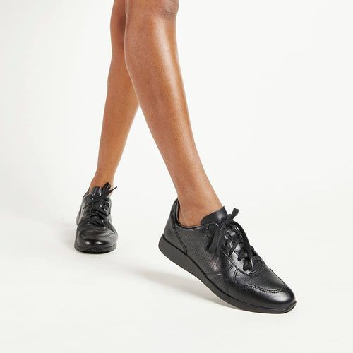 Winnie II Black/Black