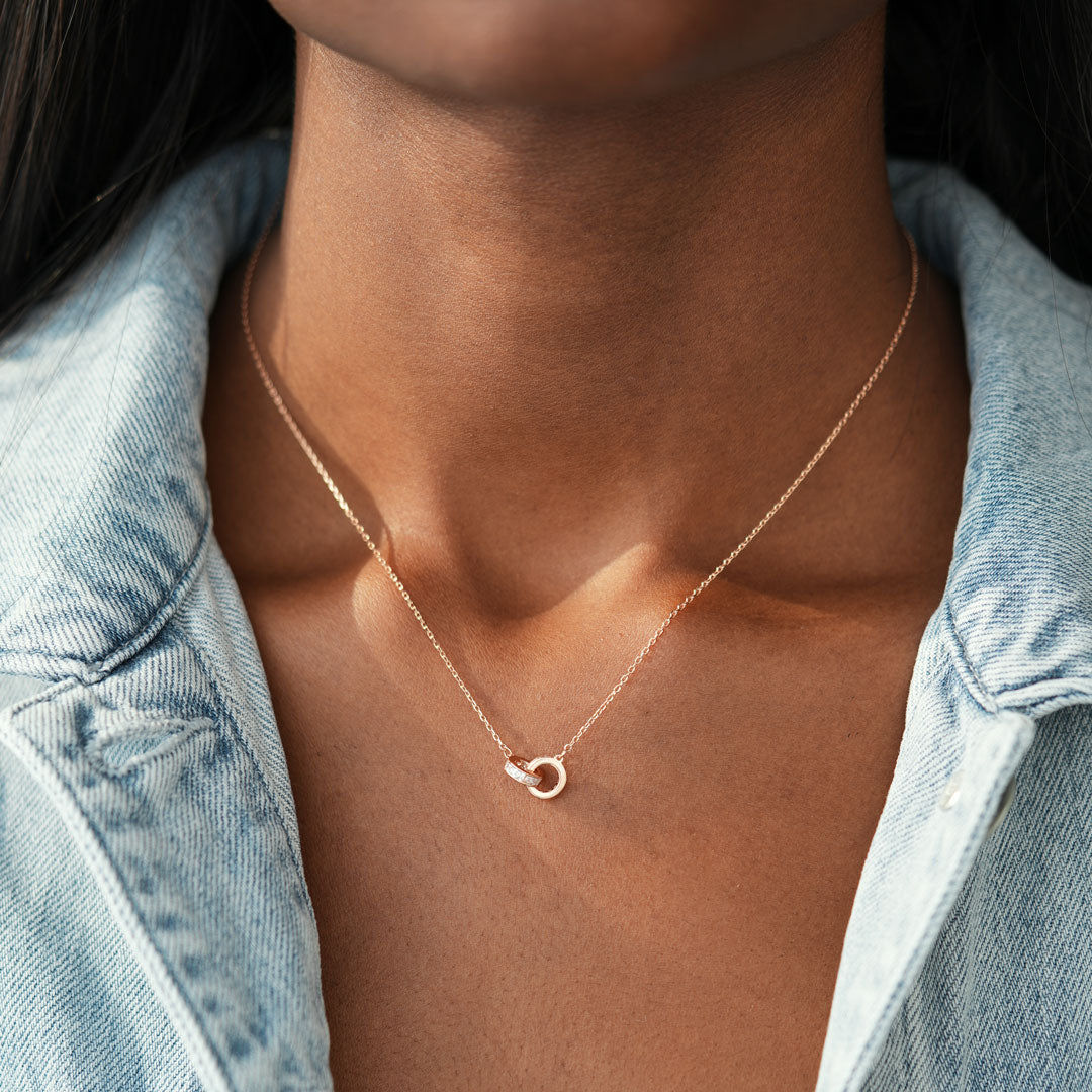 A Special Bond Linking Necklace