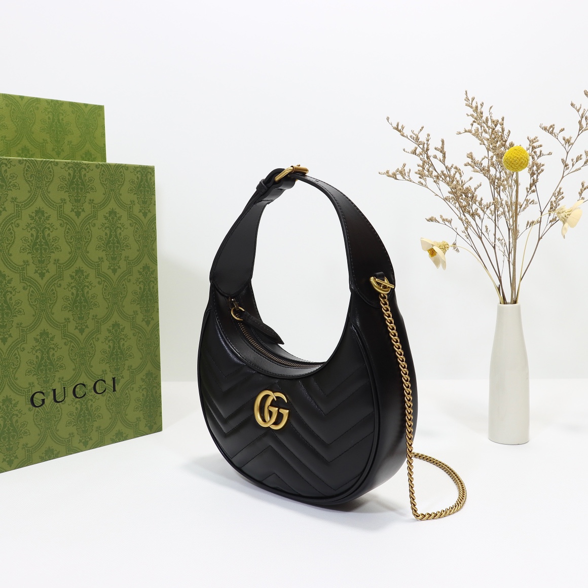 Gucci-Marmont Series Black Crescent Underarm Bag