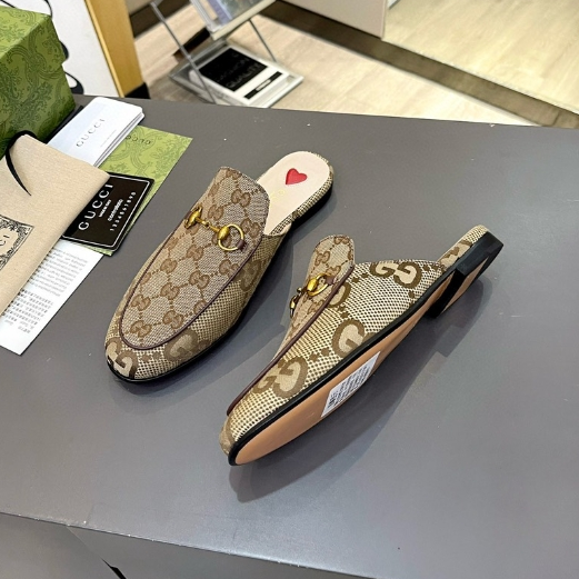 Gucci-Full Sheepskin Smooth Half Drag