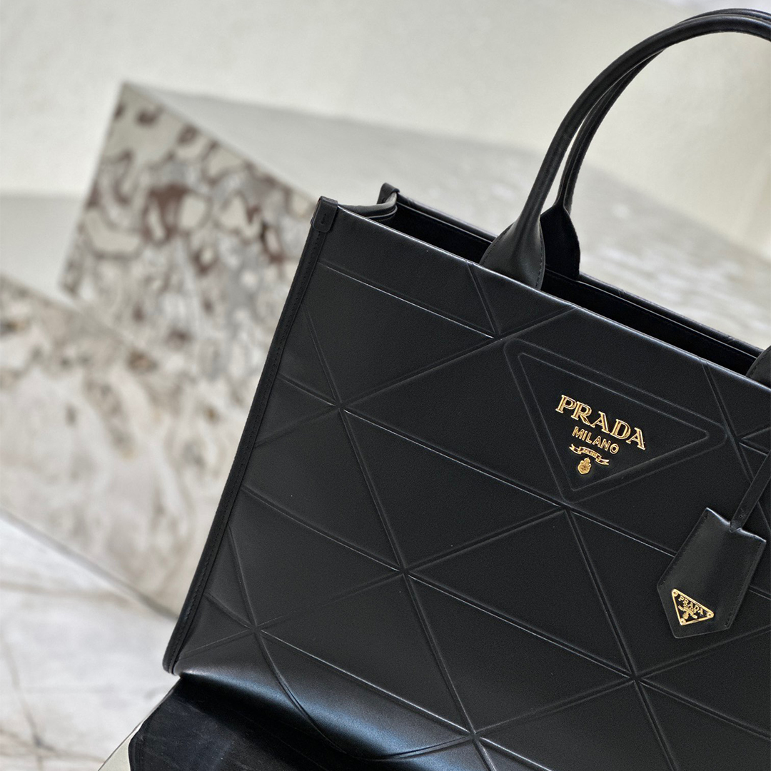PRADA-Triangle Lattice Tote Bag (Large)