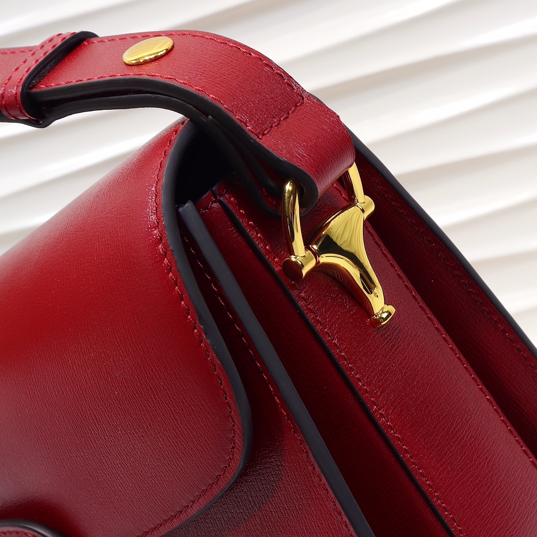 Gucci-Horsebit 1955 Saddle Bag in Red