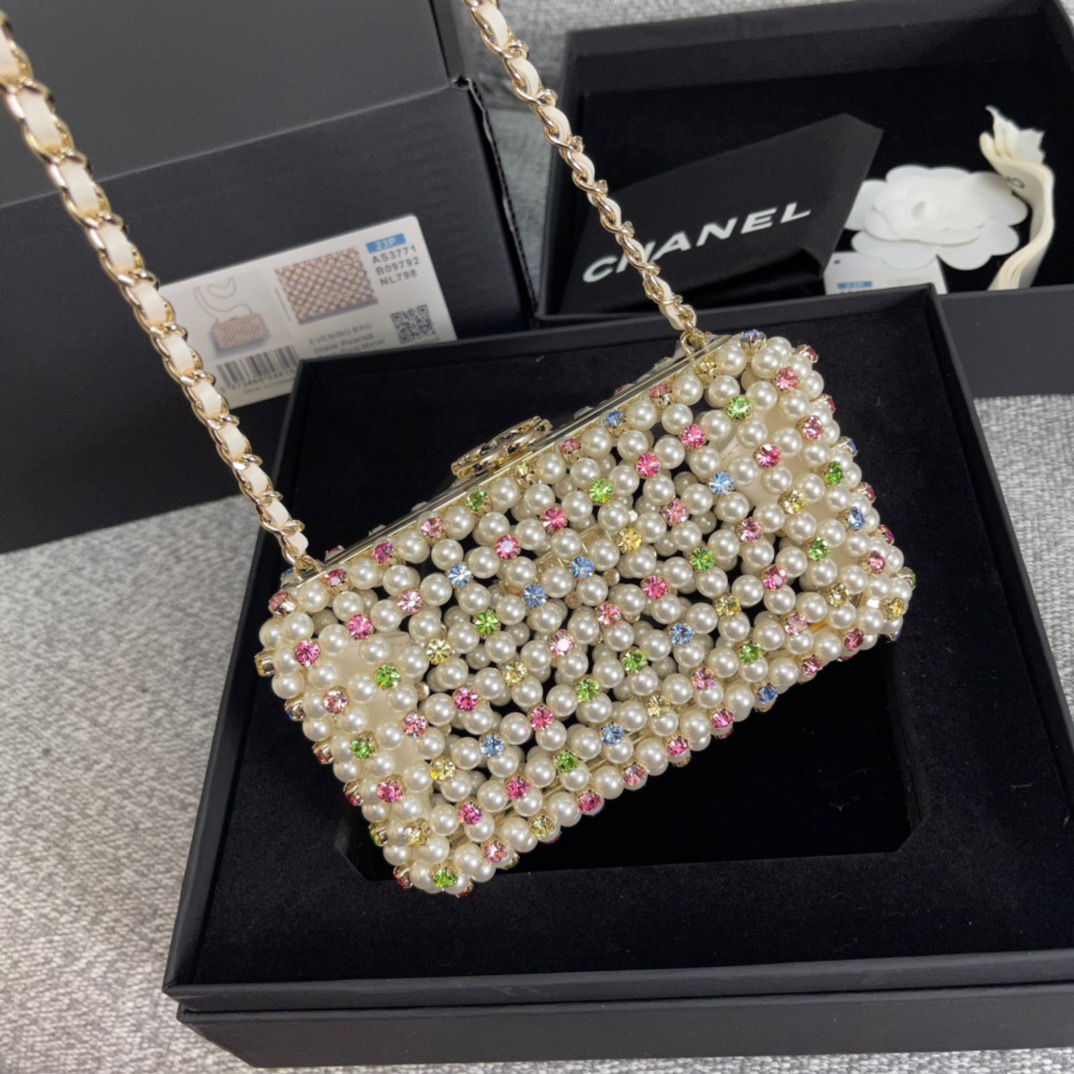 Chanel-Resort Evening Bag Pearl Glass Jewel Box