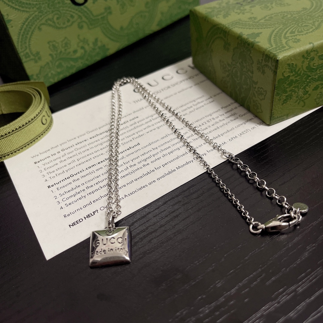 GUCCI-necklace