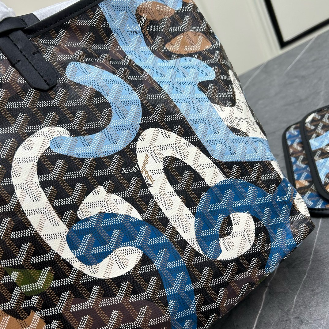 Goyard-Graffiti shopping bag