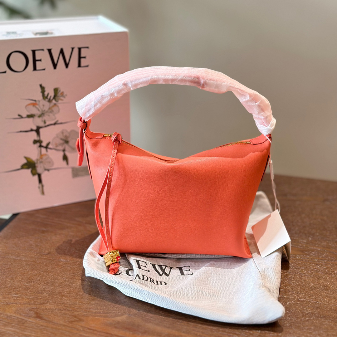 LOEWE-cubi