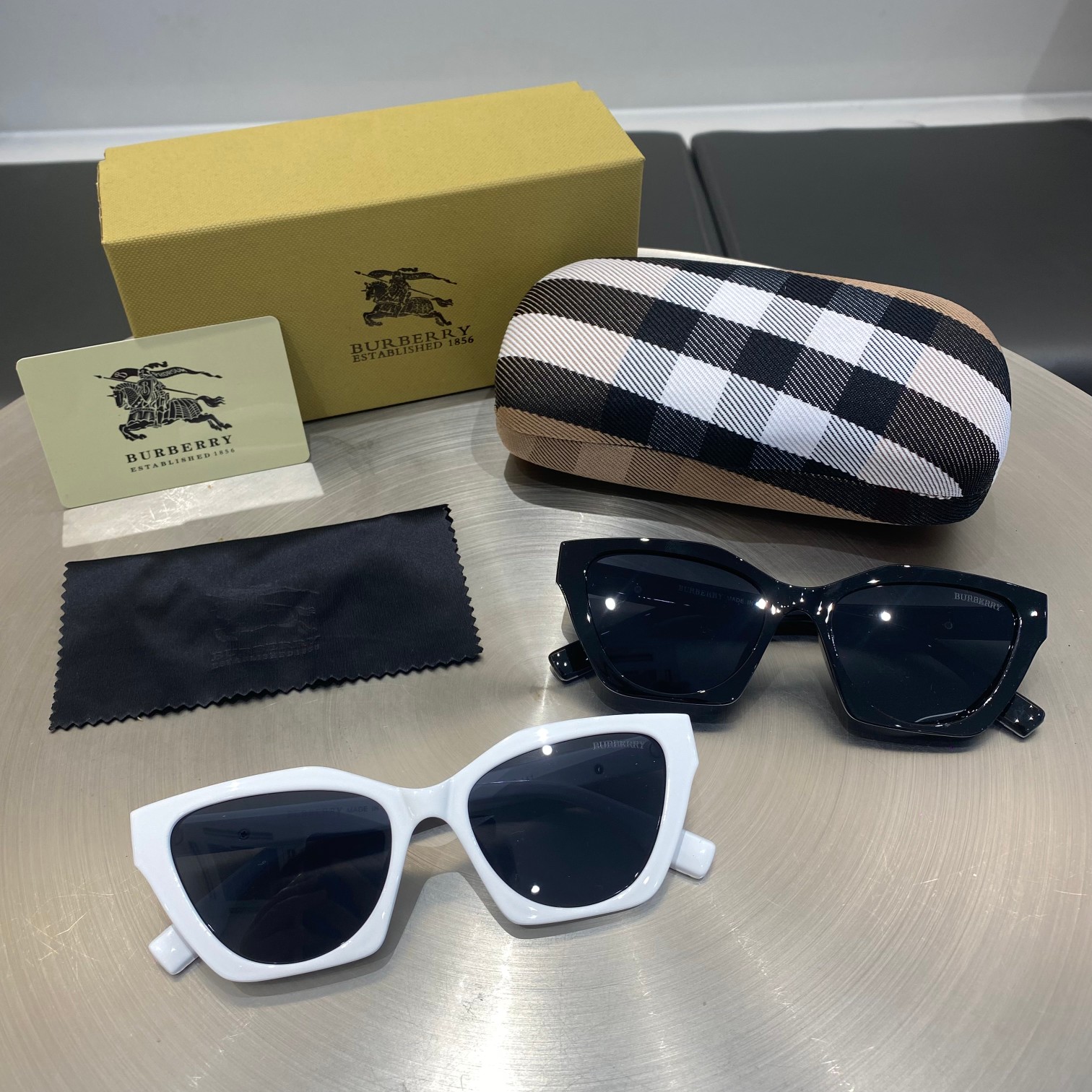 Burberry-unisex polarized sunglasses