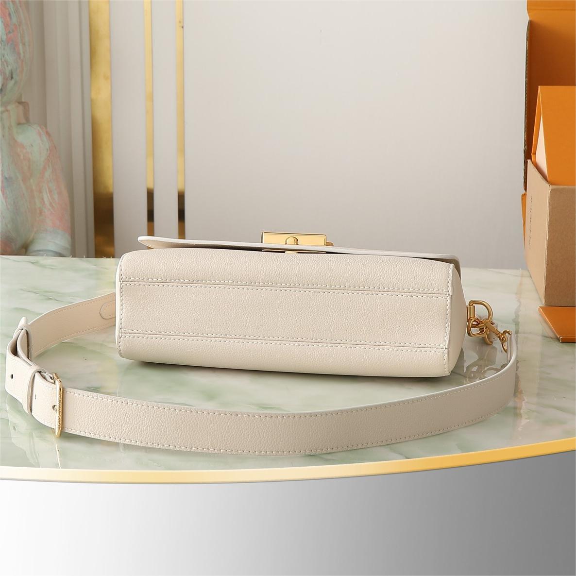 LV-New season's soft twist handbag