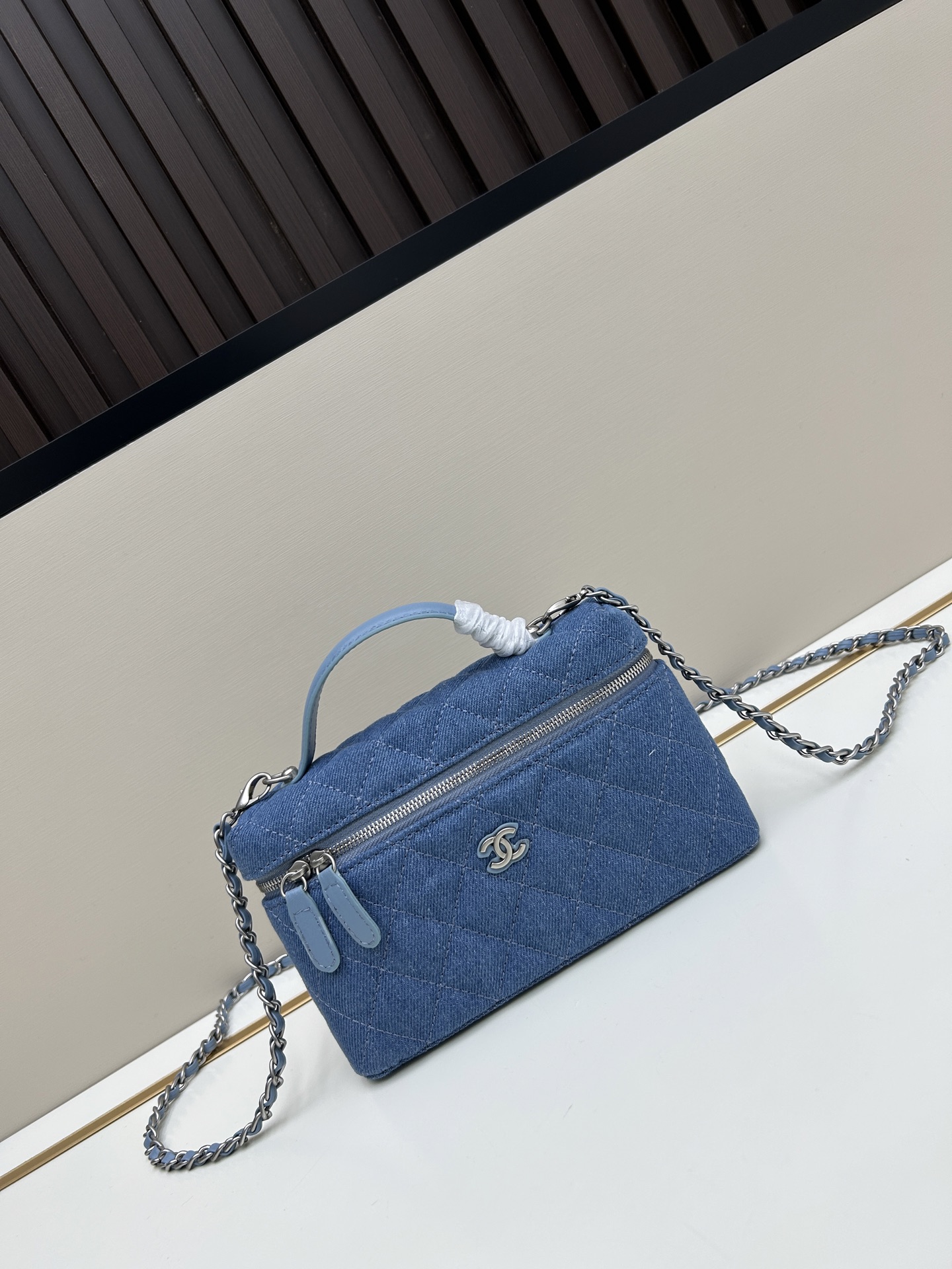 Chanel 25C LP Lunch Box Bag - Light Blue Leather