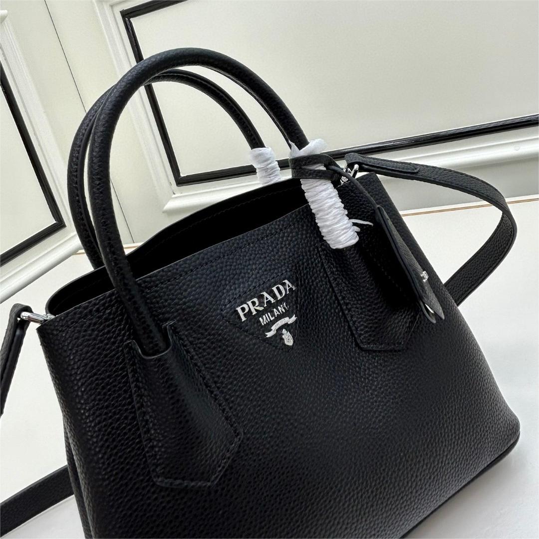 Prada-Delicate lychee patterned doublebaini shopping bag