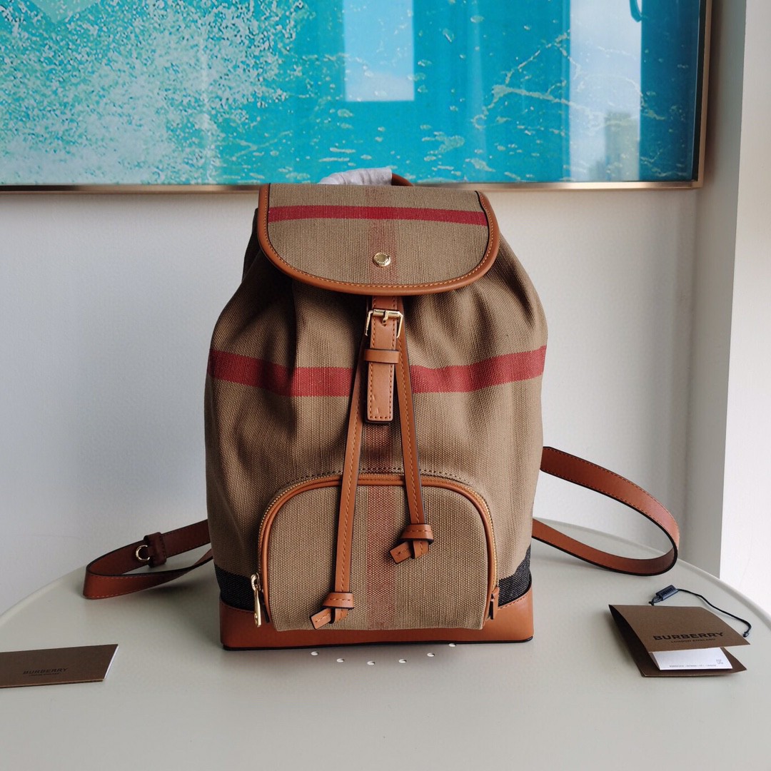 Burberry-Cleverly match the leather element backpack with stitching