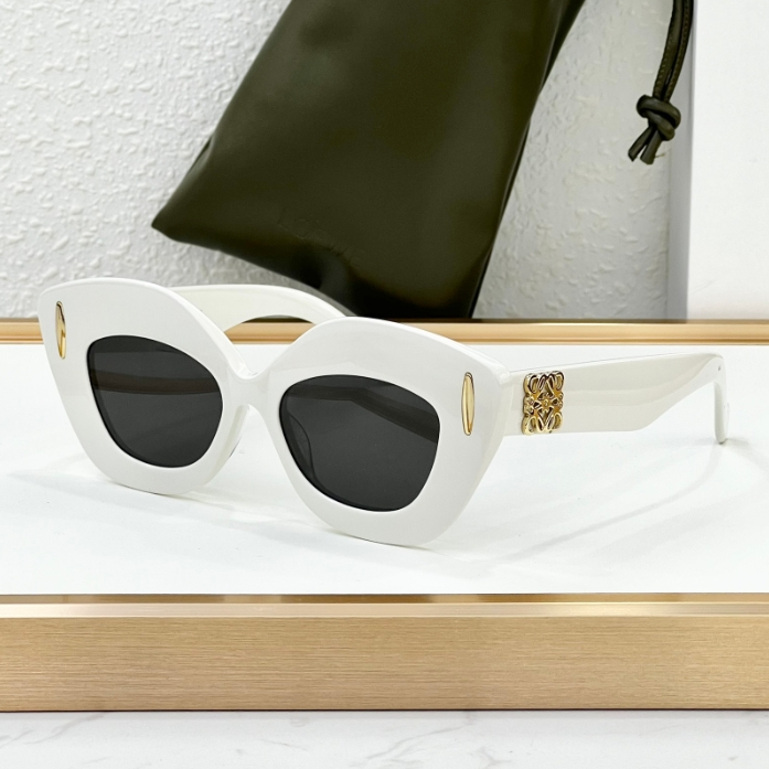 LOEWE-Cat Eye Frame Sunglasses
