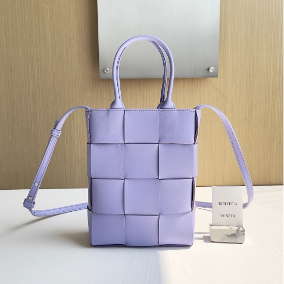 Bottega Veneta-Mini Tote Bag