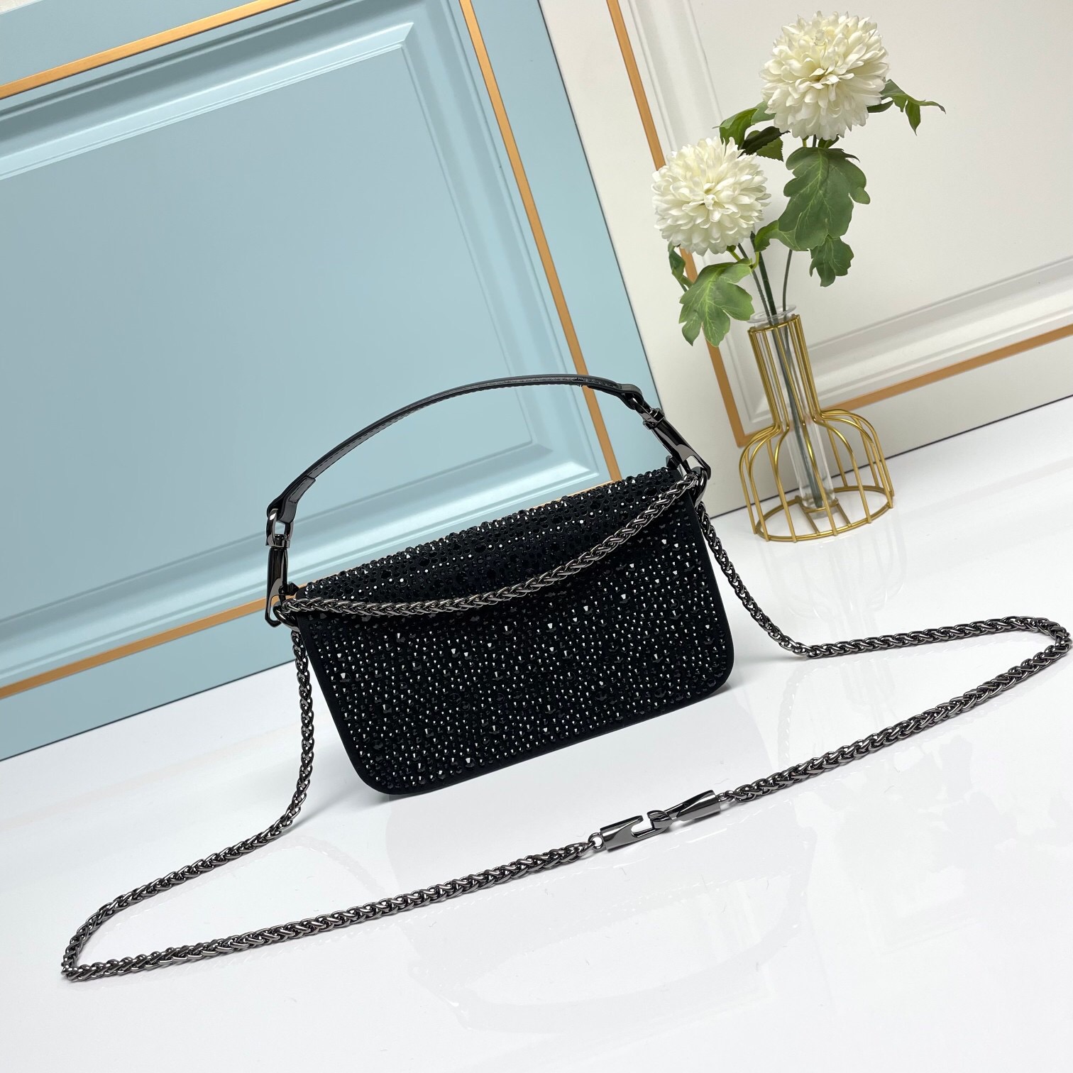 Valentino-Mini locò Crystal Decorative Handbag
