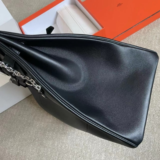 Hermes-Evergain Leather Black Silver Button Rock Bag