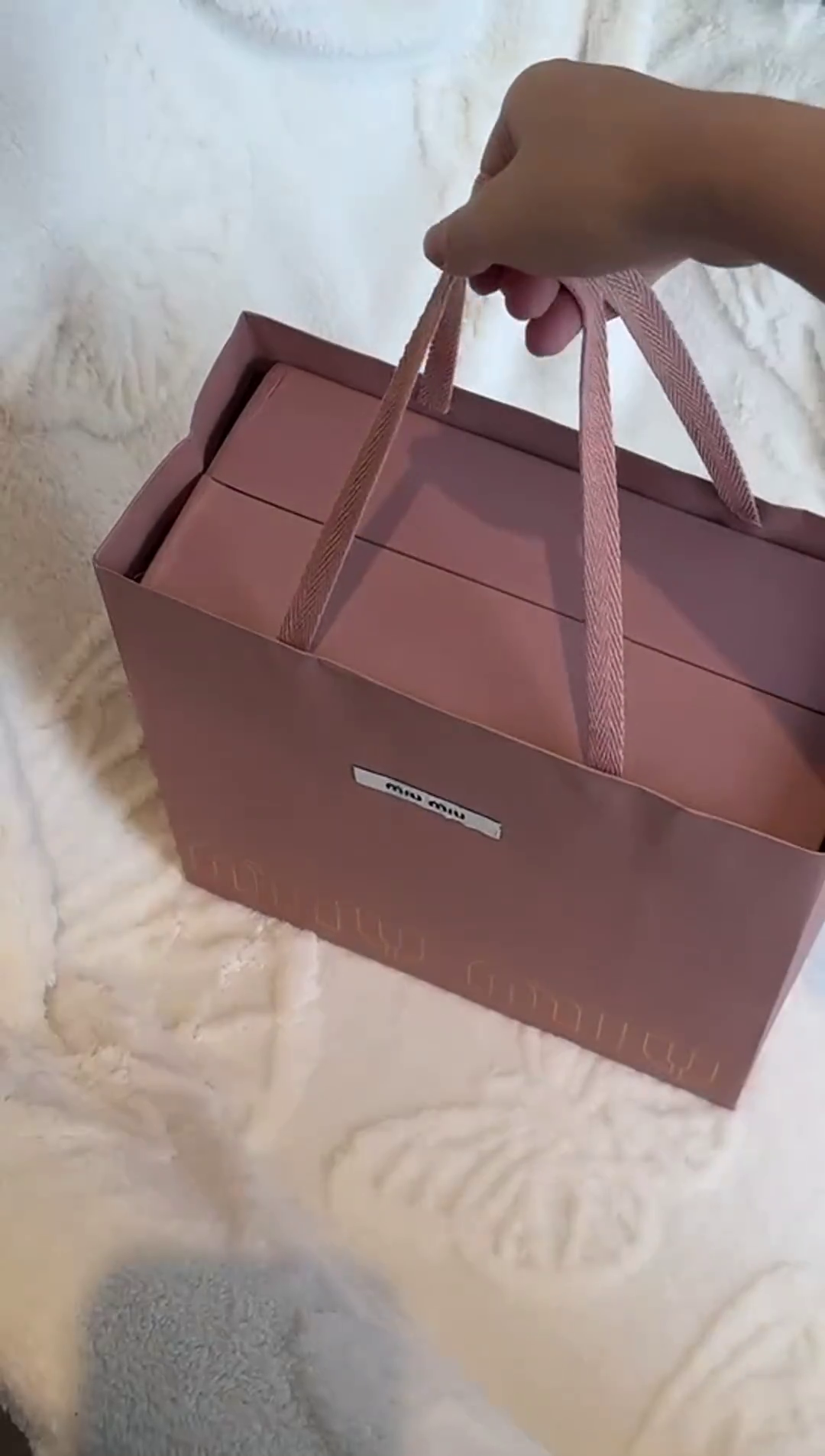 MIUMIU-Wander Wicker Hobo Bag Tan/Caramel | Straw Bag