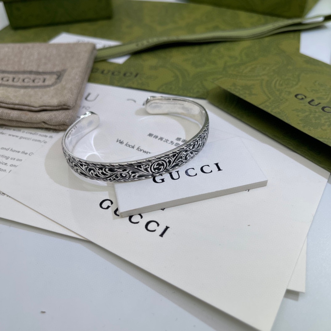 GUCCI-Tiger Head Silver Bracelet