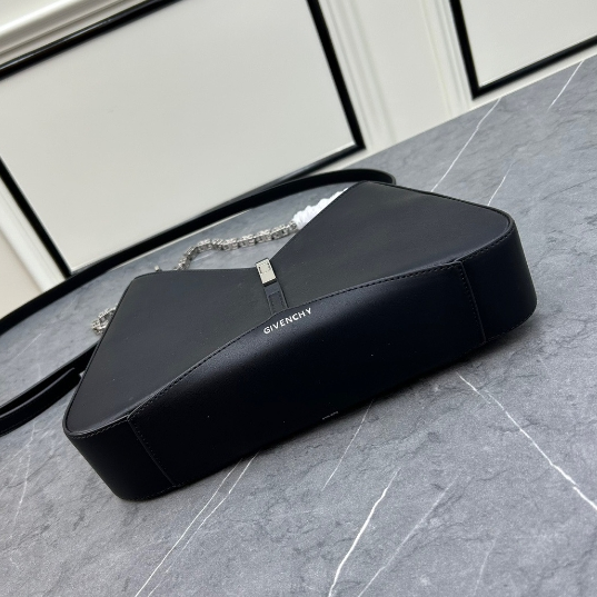 Givenchy-Hollow Out Hardware Chain Handbag