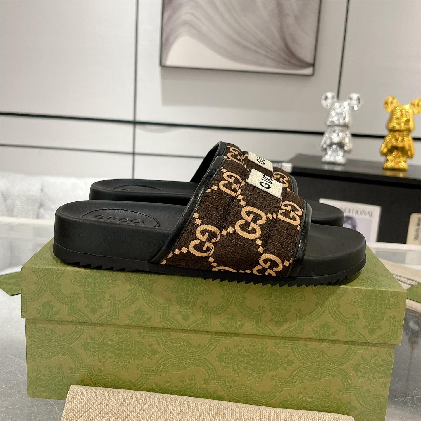 GUCCI-Couple style sandals