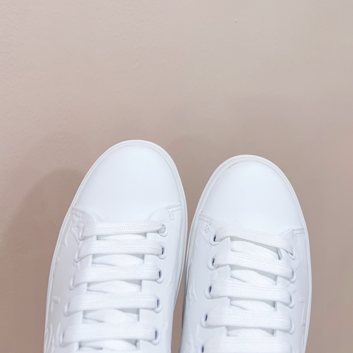 LV-Time Out Sneakers