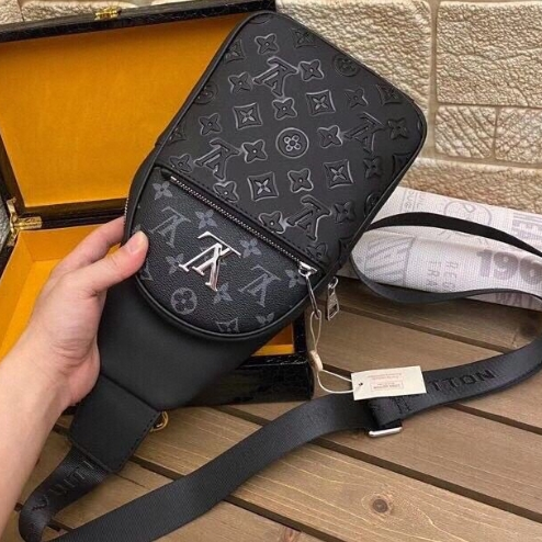 LV-Explosive Soft Cowhide Simple Chest Bag