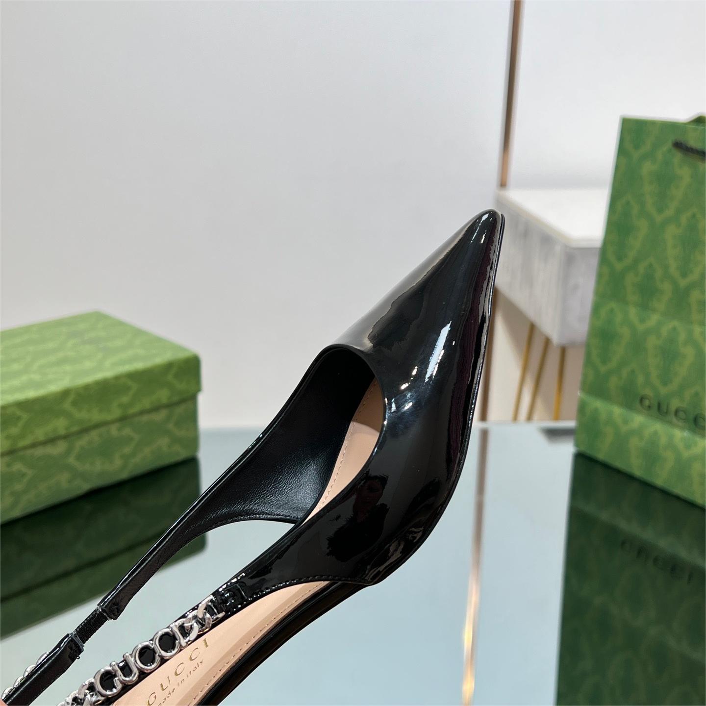 GUCCI-New Letter Buckle Chain high-heeled Sandals in Black