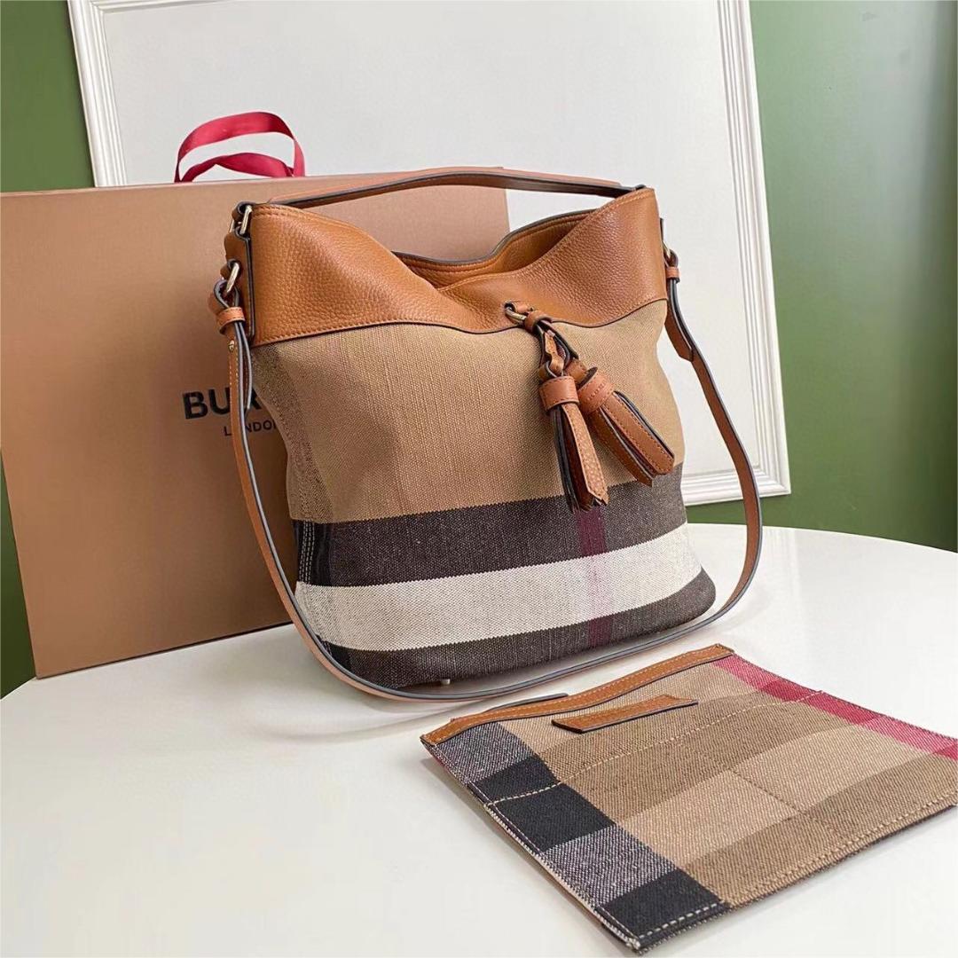 Burberry-The Ashby handbag