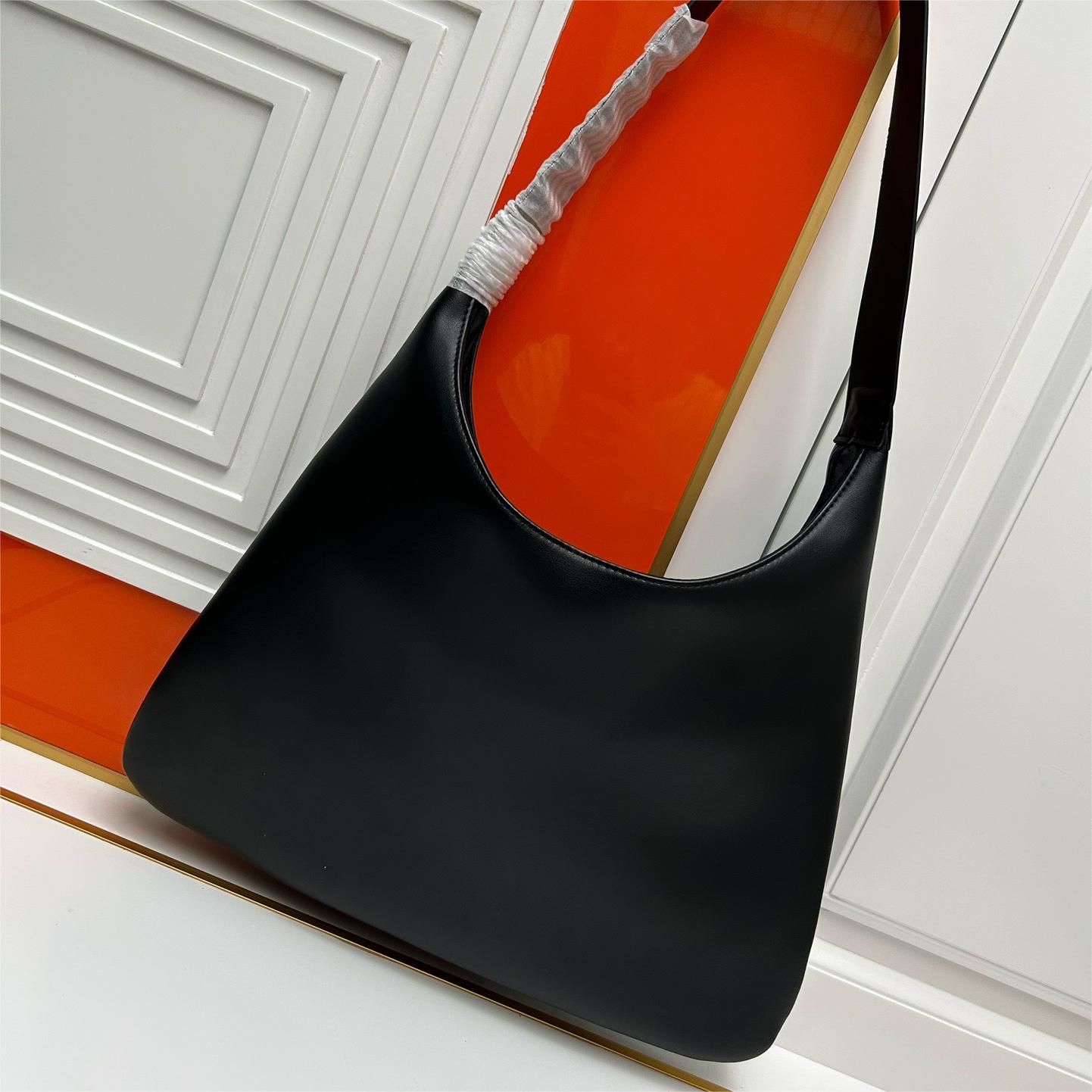 MIU MIU-shopping hobo