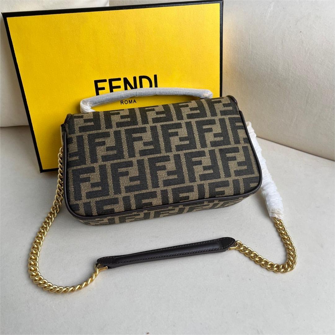 FENDI-Iconic Baguette Medium Chain Handbag, Jacquard Fabric Material