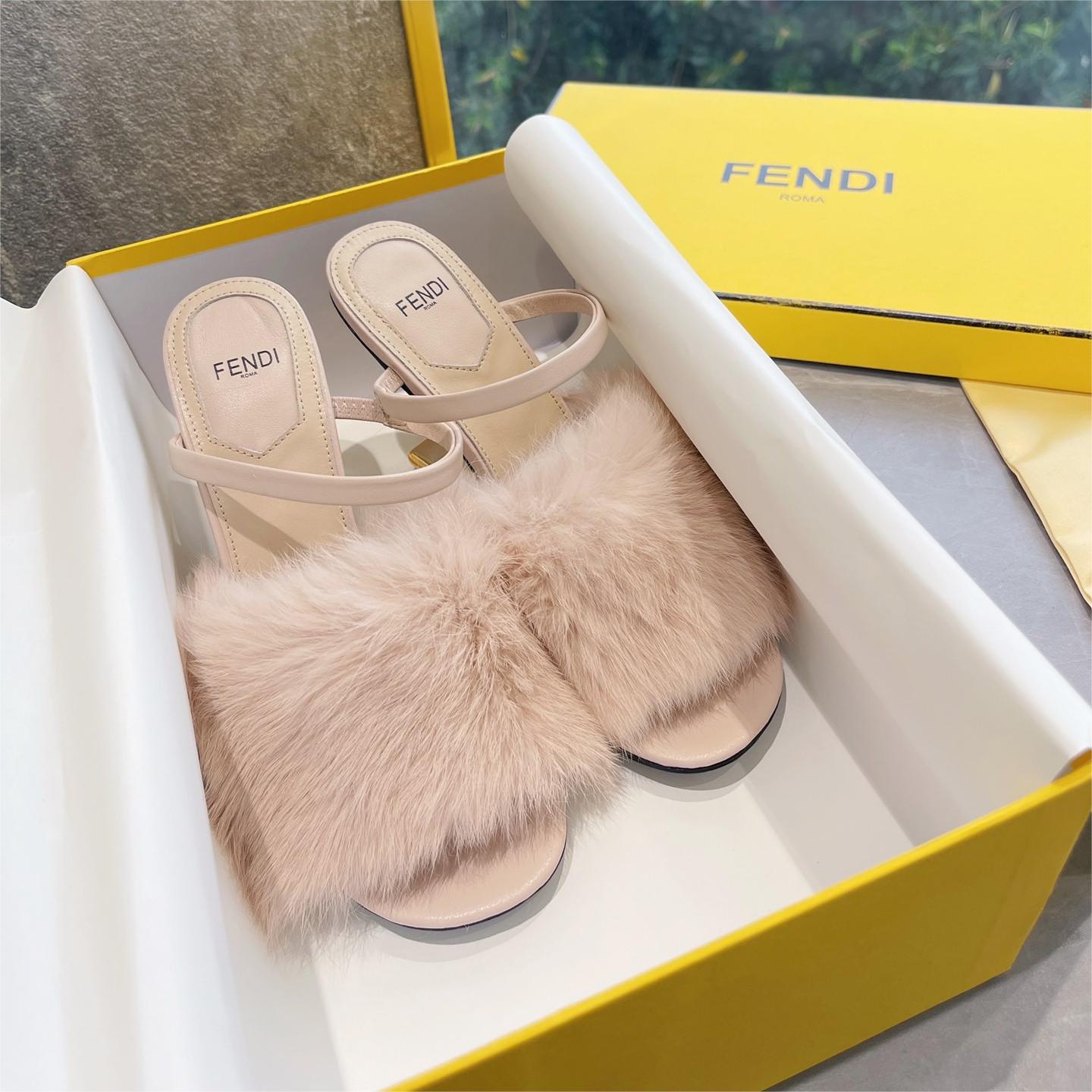 FENDI-Mink fur first shoes