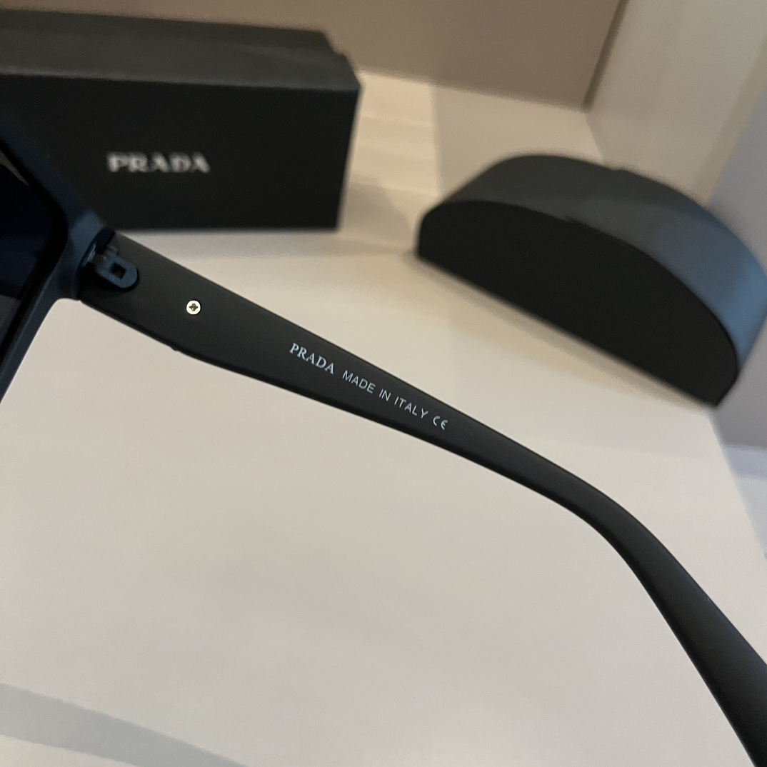 Prada-unisex square lightweight sunglasses