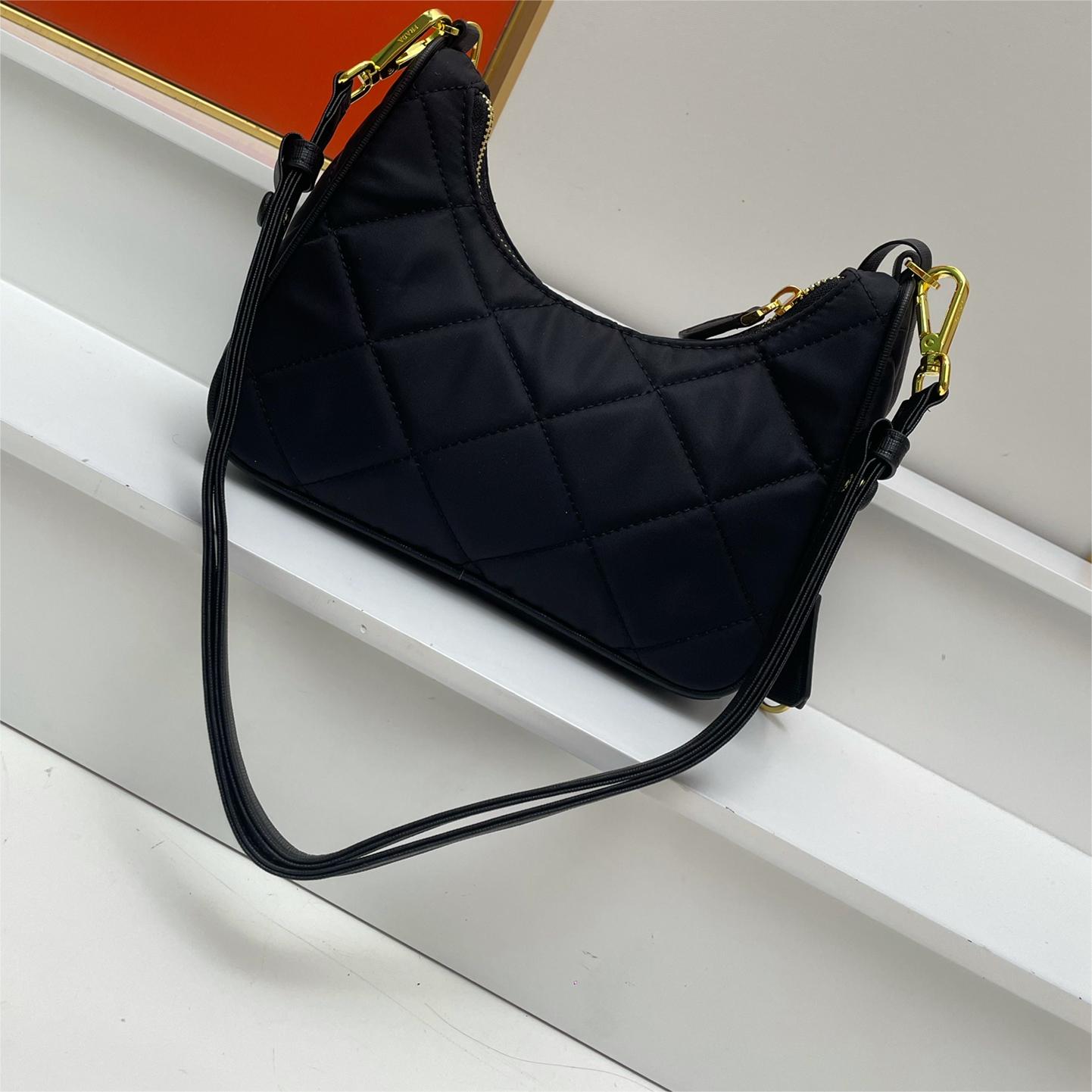 Prada-Handheld Nylon Hobo Underarm Bag