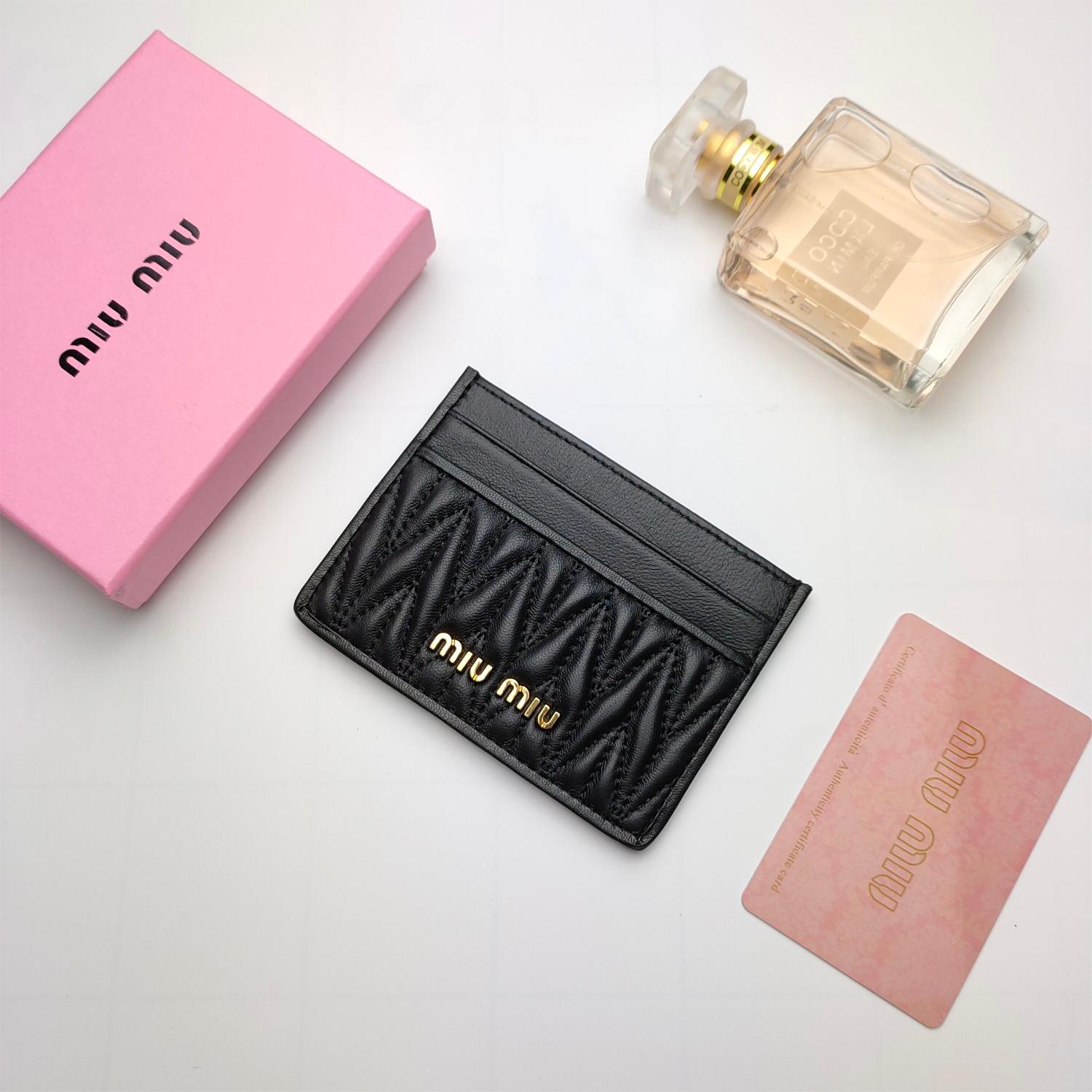 MIU MIU-Classic Sheep Pickup Bag