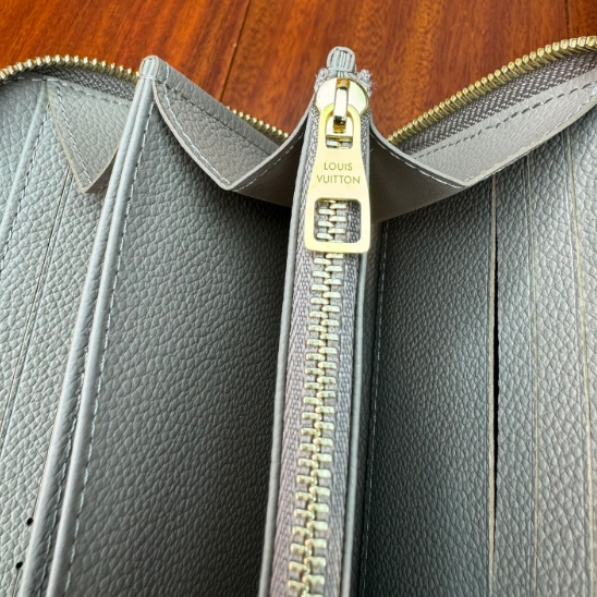 LV-Two Tone Fingerprint Cowhide Leather Wallet